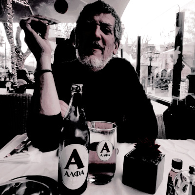 sull'autore q_3111e220.jpg